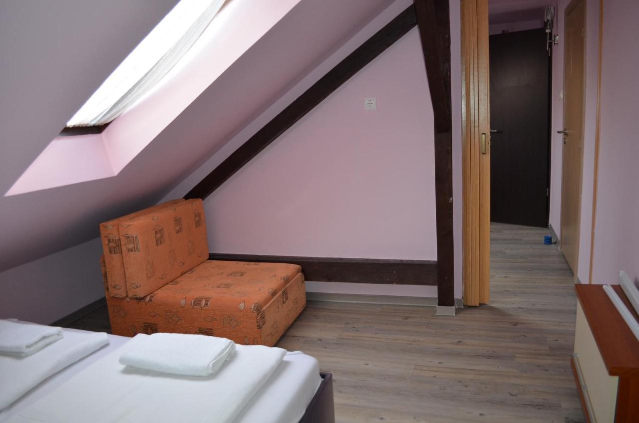 Bed and Breakfast Holdfenyszallas Szegedin Exterior foto