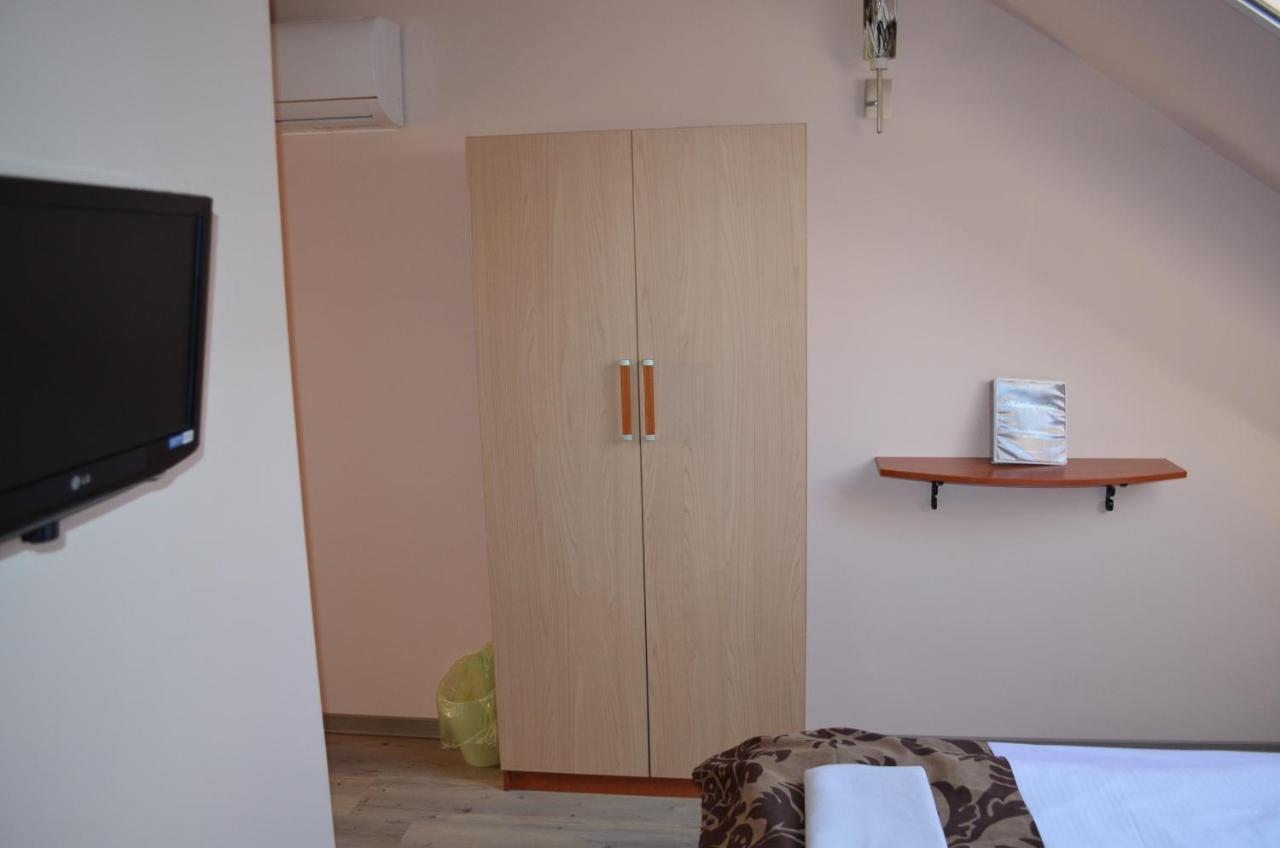 Bed and Breakfast Holdfenyszallas Szegedin Exterior foto